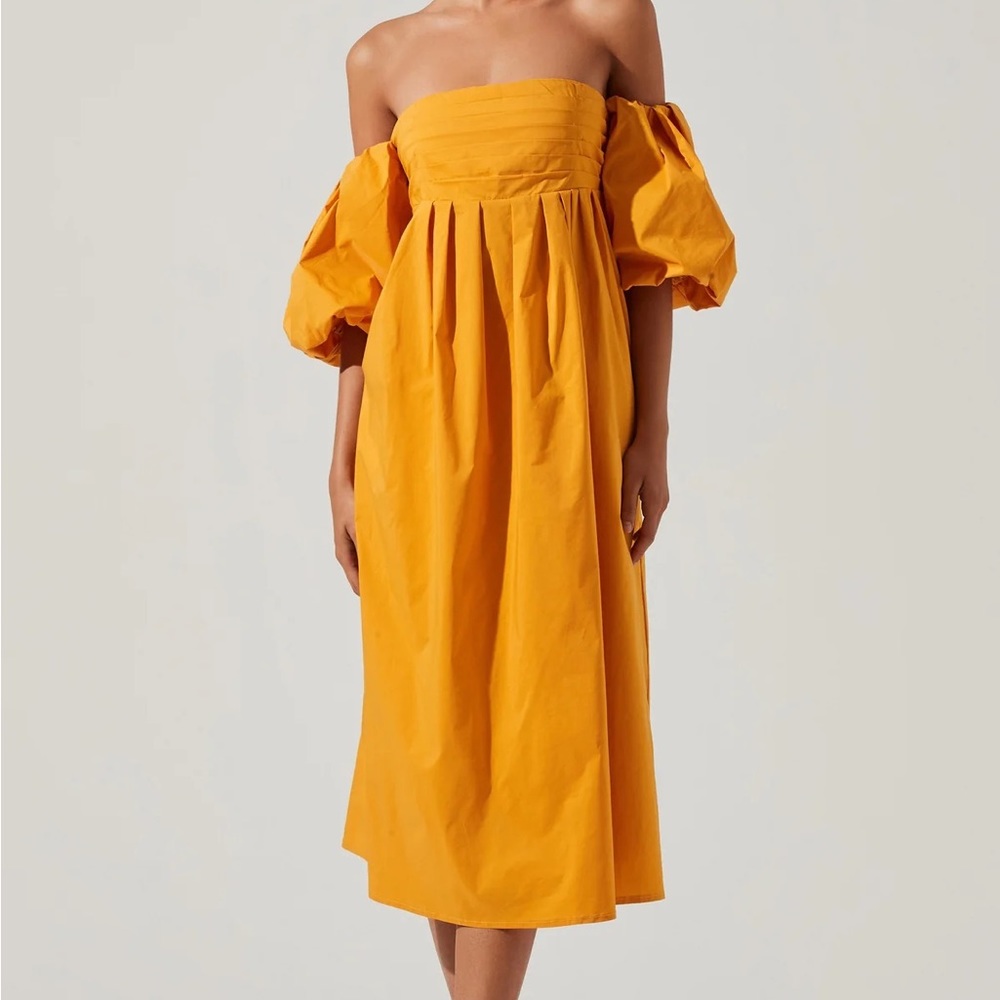 Brand New with Tags — Astrlabel CARLIN OFF SHOULDER PUFF SLEEVE MIDI DRESS